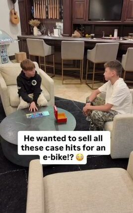 Bought some of my friend Gio’s case hits so he can he can buy an e-bike! 🤝 #sportscards, 3.5 thousand views