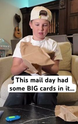 This mail day was insane 😱 #sportscards #business #mailday