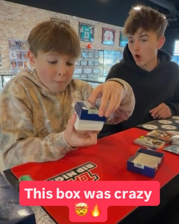 This box was crazy 🤯🔥 #sportscards #nfl